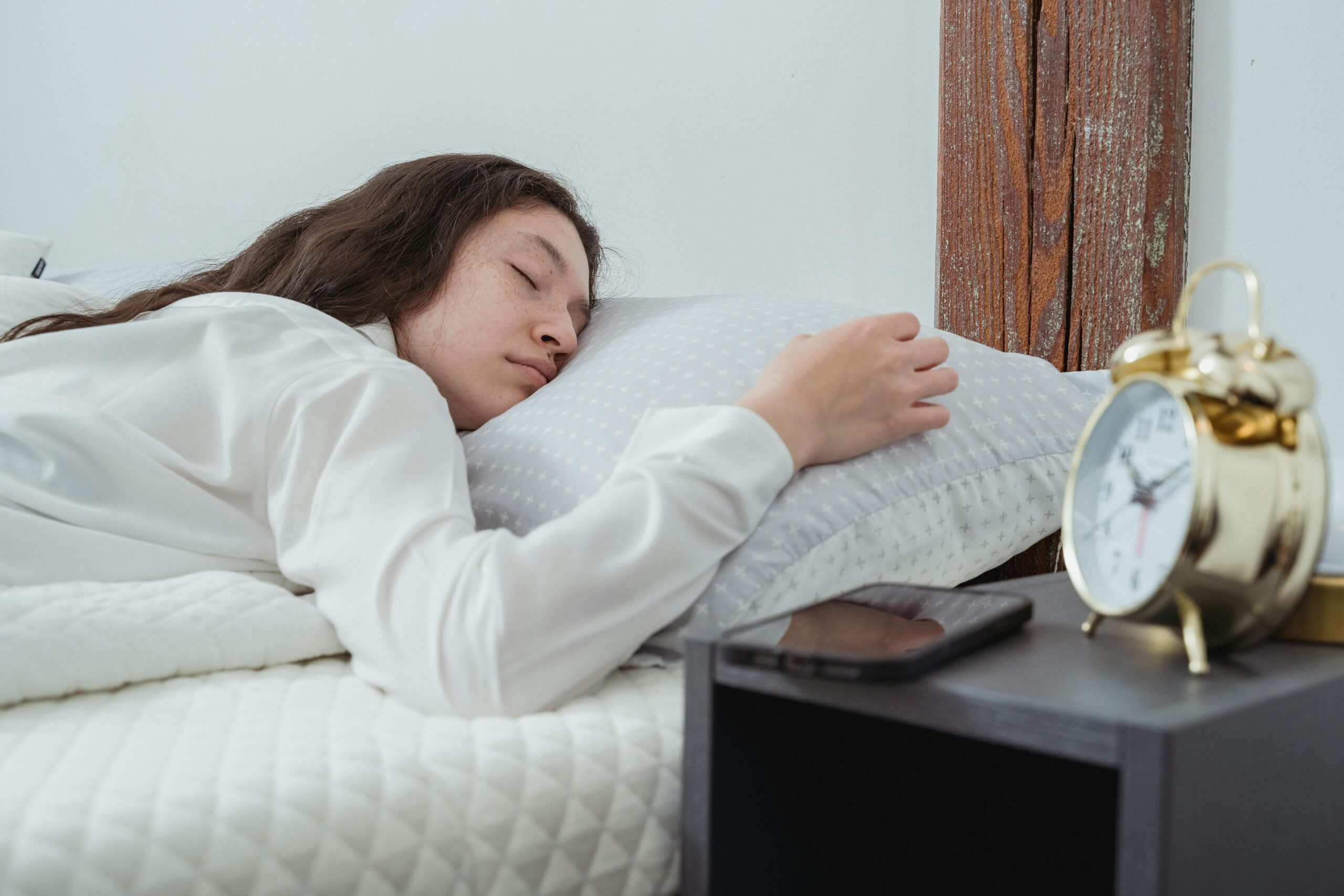 Dormir Bem, Viver Melhor: O Guia Completo Para Transformar Suas Noites e Despertar Revigorada
