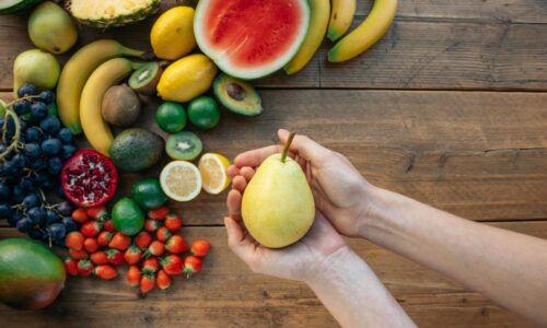 Alimentação Saudável para a Beleza: Como Nutrir Sua Pele e Fios de Forma Natural